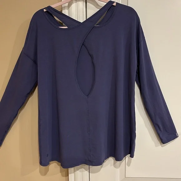 Lululemon Cross Back Long Sleeve Shirt. Size L. - Picture 3 of 5